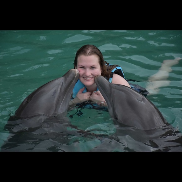 Meet the Posher - Picture 2 of 4